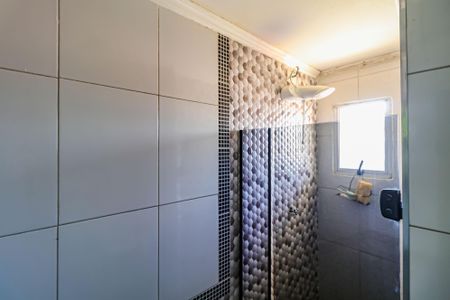 Casa à venda com 180m², 5 quartos e 2 vagas Casa à venda com 180m², 5 quartos e 2 vagasBanheiro Social