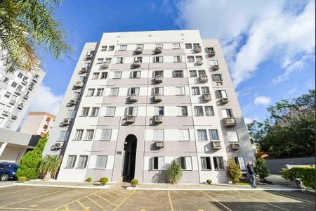 Apartamento à venda com 43m², 2 quartos e 1 vaga Apartamento à venda com 43m², 2 quartos e 1 vagaFachada do bloco