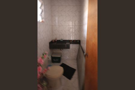 Casa à venda com 300m², 4 quartos e 2 vagas Casa à venda com 300m², 4 quartos e 2 vagasBanheiro 02
