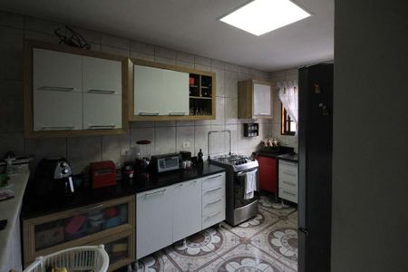 Casa à venda com 300m², 4 quartos e 2 vagas Casa à venda com 300m², 4 quartos e 2 vagasCozinha