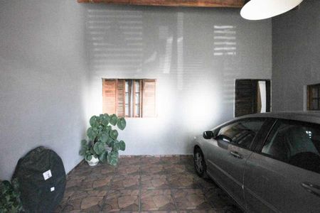 Casa à venda com 300m², 4 quartos e 2 vagas Casa à venda com 300m², 4 quartos e 2 vagasGaragem