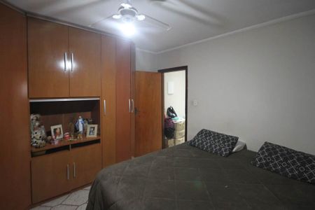 Casa à venda com 300m², 4 quartos e 2 vagas Casa à venda com 300m², 4 quartos e 2 vagasQuarto 2