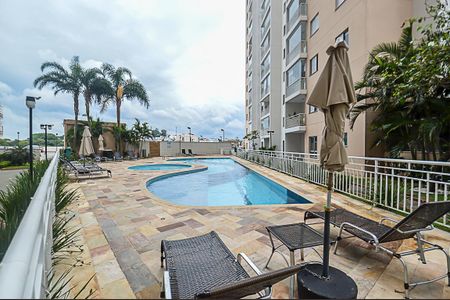 Apartamento à venda com 73m², 3 quartos e 2 vagas Apartamento à venda com 73m², 3 quartos e 2 vagasÁrea comum - Piscina