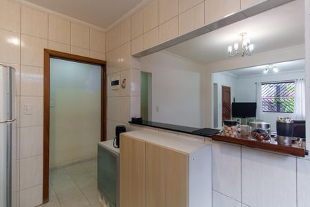 Casa à venda com 300m², 6 quartos e 3 vagas Casa à venda com 300m², 6 quartos e 3 vagasCasa 2 - Cozinha