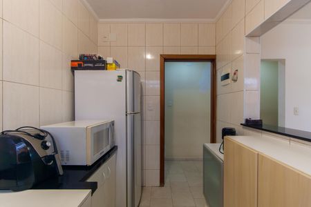 Casa à venda com 300m², 6 quartos e 3 vagas Casa à venda com 300m², 6 quartos e 3 vagasCasa 2 - Cozinha