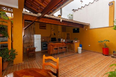 Casa à venda com 300m², 6 quartos e 3 vagas Casa à venda com 300m², 6 quartos e 3 vagasÁrea de Lazer