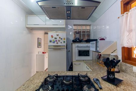 Casa à venda com 300m², 6 quartos e 3 vagas Casa à venda com 300m², 6 quartos e 3 vagasCozinha