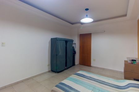 Casa à venda com 300m², 6 quartos e 3 vagas Casa à venda com 300m², 6 quartos e 3 vagasCasa 2 - Suíte