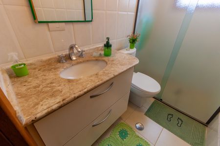 Casa à venda com 300m², 6 quartos e 3 vagas Casa à venda com 300m², 6 quartos e 3 vagasBanheiro