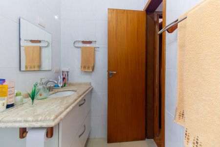 Casa à venda com 300m², 6 quartos e 3 vagas Casa à venda com 300m², 6 quartos e 3 vagasBanheiro da Suíte