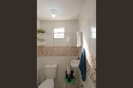 Casa à venda com 99m², 3 quartos e 2 vagas Casa à venda com 99m², 3 quartos e 2 vagasTerraço - Banheiro