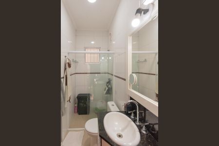 Casa à venda com 99m², 3 quartos e 2 vagas Casa à venda com 99m², 3 quartos e 2 vagasBanheiro Social