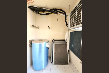 Apartamento para alugar com 240m², 3 quartos e 2 vagasQuarto de Serviço 2