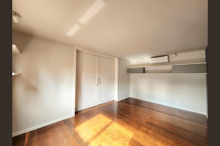 Apartamento para alugar com 240m², 3 quartos e 2 vagasEscritório