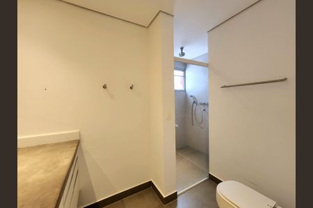 Apartamento para alugar com 240m², 3 quartos e 2 vagasBanheiro da Suíte