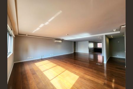 Apartamento para alugar com 240m², 3 quartos e 2 vagasSala