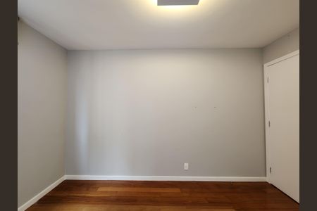 Apartamento para alugar com 240m², 3 quartos e 2 vagasQuarto 2