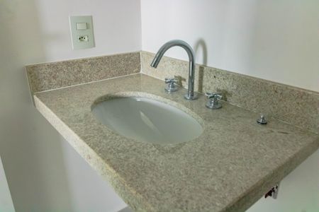 Apartamento à venda com 75m², 2 quartos e 1 vagaBanheiro Social