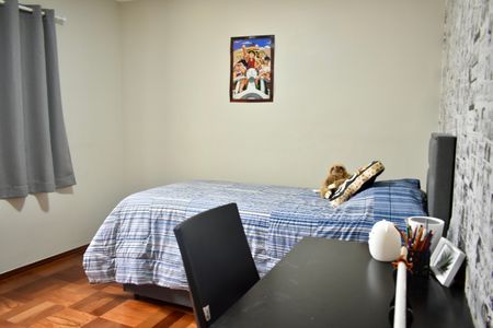 Casa à venda com 211m², 3 quartos e 4 vagas Casa à venda com 211m², 3 quartos e 4 vagasQuarto 2