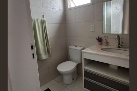 Apartamento à venda com 50m², 2 quartos e 1 vaga Apartamento à venda com 50m², 2 quartos e 1 vagaBanheiro Social