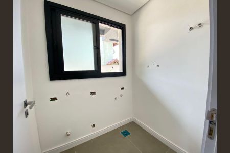 Casa de condomínio à venda com 177m², 3 quartos e 2 vagas