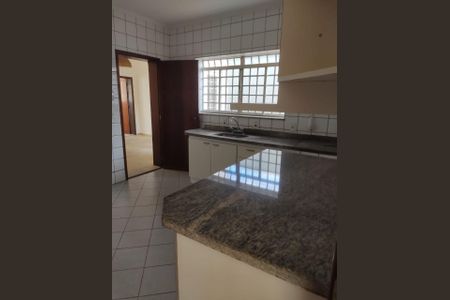 Casa à venda com 235m², 3 quartos e 2 vagas Casa à venda com 235m², 3 quartos e 2 vagasFoto 21