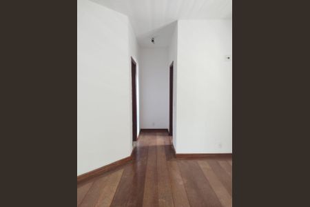 Casa à venda com 235m², 3 quartos e 2 vagas Casa à venda com 235m², 3 quartos e 2 vagasFoto 05