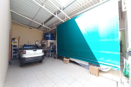 Casa à venda com 259m², 3 quartos e 15 vagasGaragem