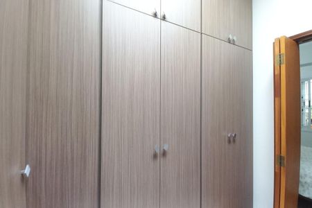 Casa à venda com 259m², 3 quartos e 15 vagasCloset da suíte 3
