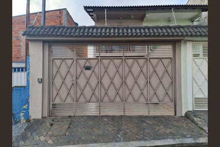 Casa à venda com 125m², 3 quartos e 2 vagas Casa à venda com 125m², 3 quartos e 2 vagasFachada