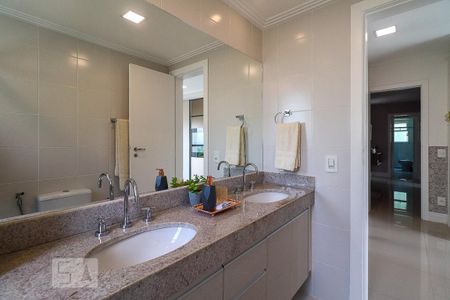 Casa à venda com 450m², 4 quartos e 3 vagas