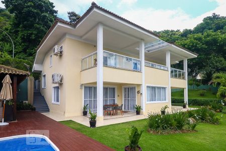 Casa à venda com 450m², 4 quartos e 3 vagas