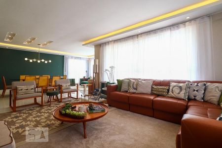 Casa à venda com 450m², 4 quartos e 3 vagas