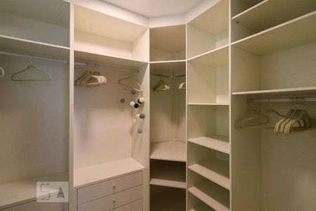 Casa à venda com 450m², 4 quartos e 3 vagas