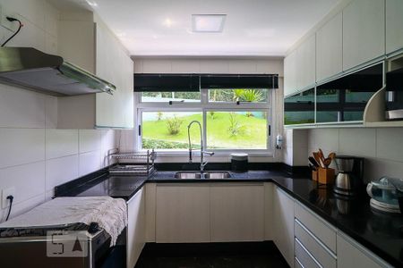 Casa à venda com 450m², 4 quartos e 3 vagas