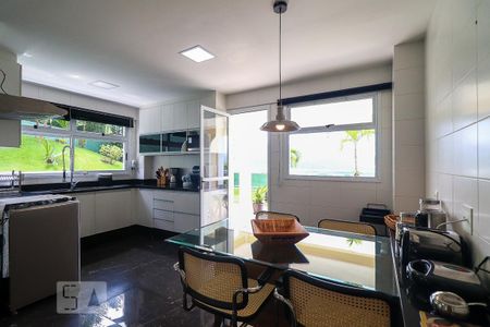 Casa à venda com 450m², 4 quartos e 3 vagas