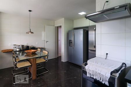 Casa à venda com 450m², 4 quartos e 3 vagas
