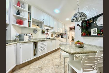 Apartamento à venda com 100m², 3 quartos e 1 vaga Apartamento à venda com 100m², 3 quartos e 1 vagaCozinha