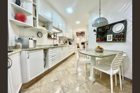 Apartamento à venda com 100m², 3 quartos e 1 vaga Apartamento à venda com 100m², 3 quartos e 1 vagaCozinha