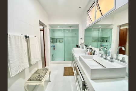 Apartamento à venda com 100m², 3 quartos e 1 vaga Apartamento à venda com 100m², 3 quartos e 1 vagaSuite