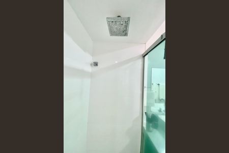 Apartamento à venda com 100m², 3 quartos e 1 vaga Apartamento à venda com 100m², 3 quartos e 1 vagaBanheiro da Suíte