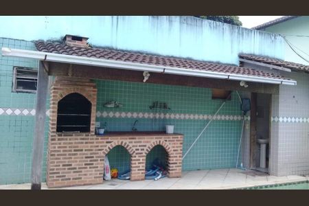 Casa à venda com 60m², 2 quartos e 1 vaga