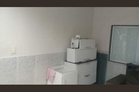Casa à venda com 60m², 2 quartos e 1 vaga
