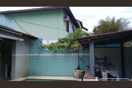 Casa à venda com 60m², 2 quartos e 1 vaga