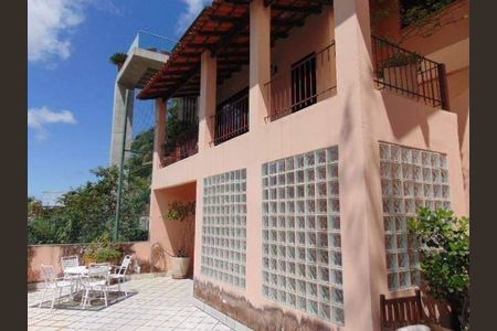 Casa à venda com 450m², 6 quartos e 2 vagas