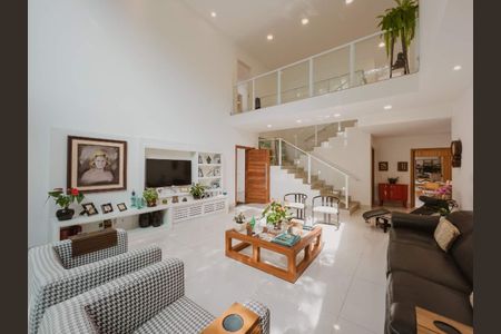 Casa à venda com 630m², 4 quartos e 4 vagas