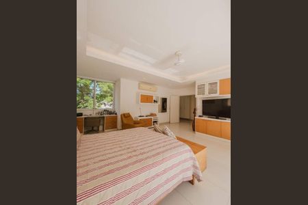 Casa à venda com 630m², 4 quartos e 4 vagas