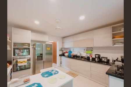 Casa à venda com 630m², 4 quartos e 4 vagas