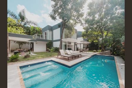 Casa à venda com 630m², 4 quartos e 4 vagas
