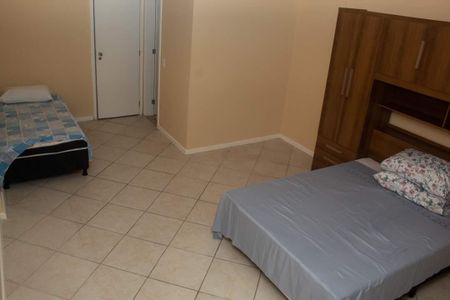 Casa à venda com 220m², 4 quartos e 2 vagas